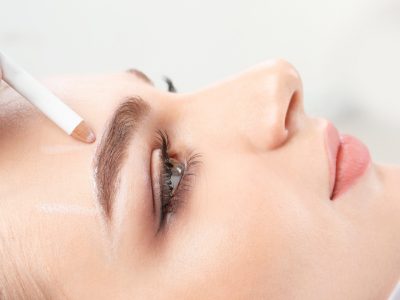 microblading eyebrows